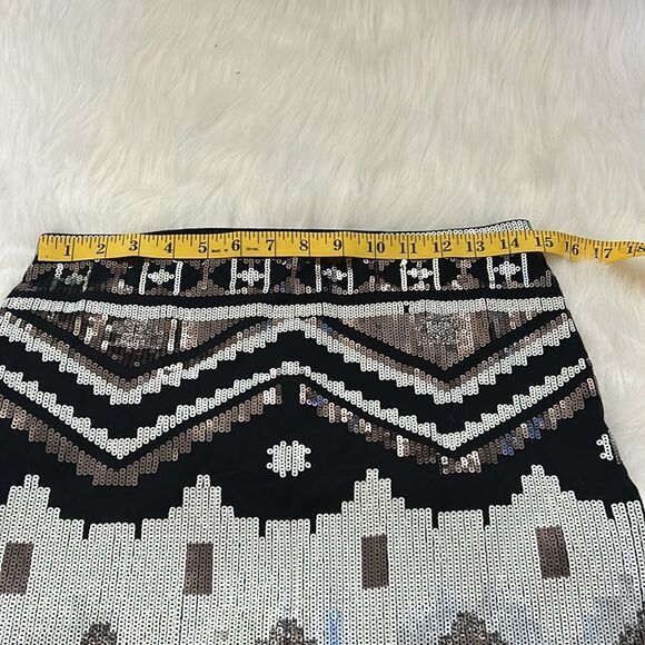 Express Black Sequin Mini Skirt Gold and Silver Metallic Sequins Sz M - Picture 3 of 4